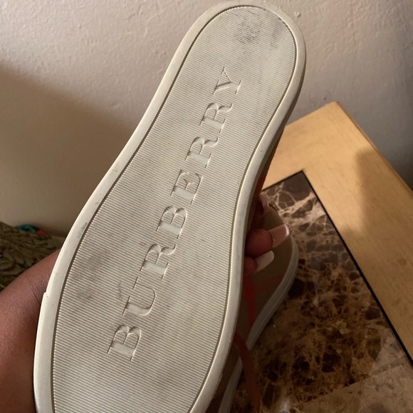 Authentic Burberry Shoes - Picture 4 of 6